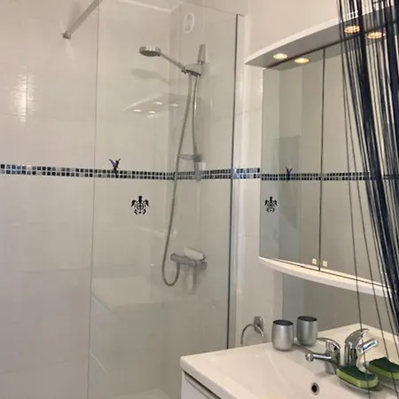 2, Heliopolis D Au Village Naturiste 公寓